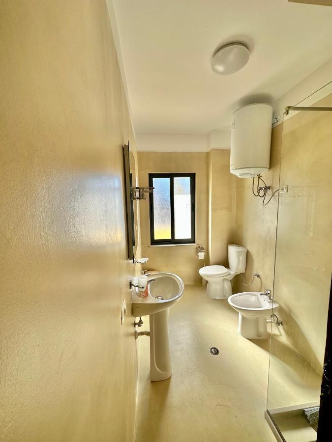 Amos City Center Apartment Tirana Exterior foto